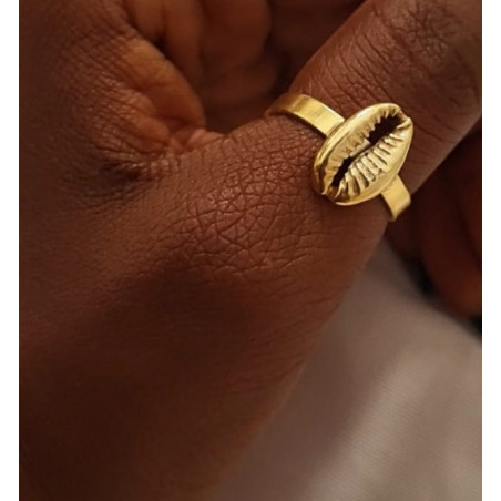 Small cowrie ring (adjustable)